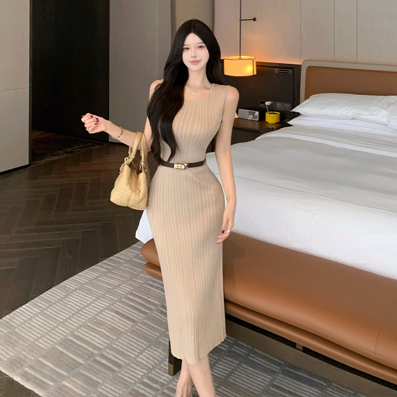 2026 Summer French Style Slim Fit Waist Cinching Sleeveless Tank Bodycon Slit Knit Long Dress - Image 2