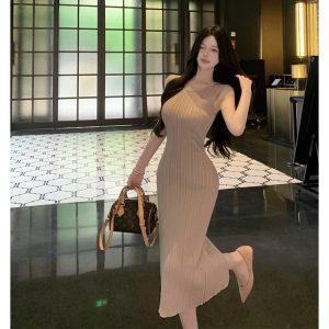 2026 Summer French Style Slim Fit Waist Cinching Sleeveless Tank Bodycon Slit Knit Long Dress