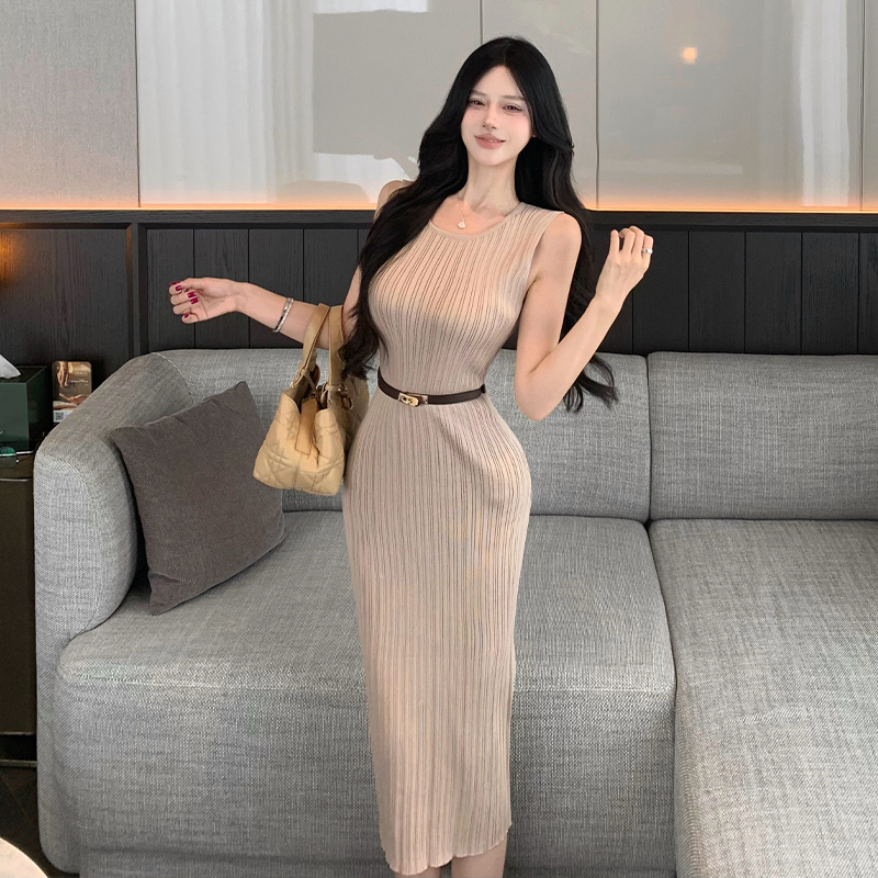 2026 Summer French Style Slim Fit Waist Cinching Sleeveless Tank Bodycon Slit Knit Long Dress - Image 4