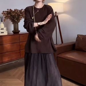 Women's Cotton Two-Piece T-Shirt and Skirt Set Casual Fall Outfit