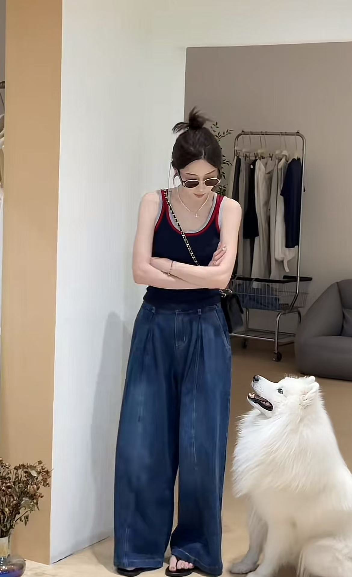 Women's Casual Two-Piece Set: Color-Block Padded Vest and Retro Slimming Jeans - Image 3