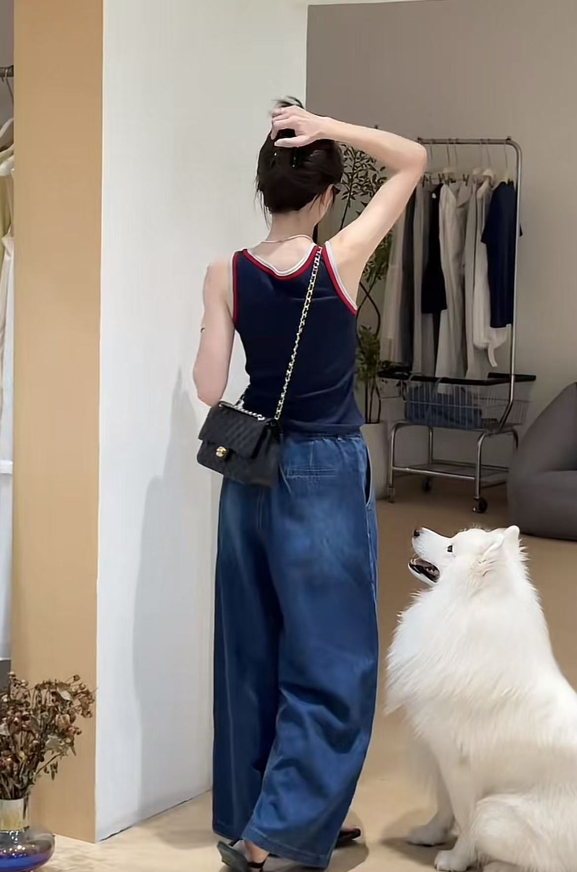 Women's Casual Two-Piece Set: Color-Block Padded Vest and Retro Slimming Jeans - Image 2