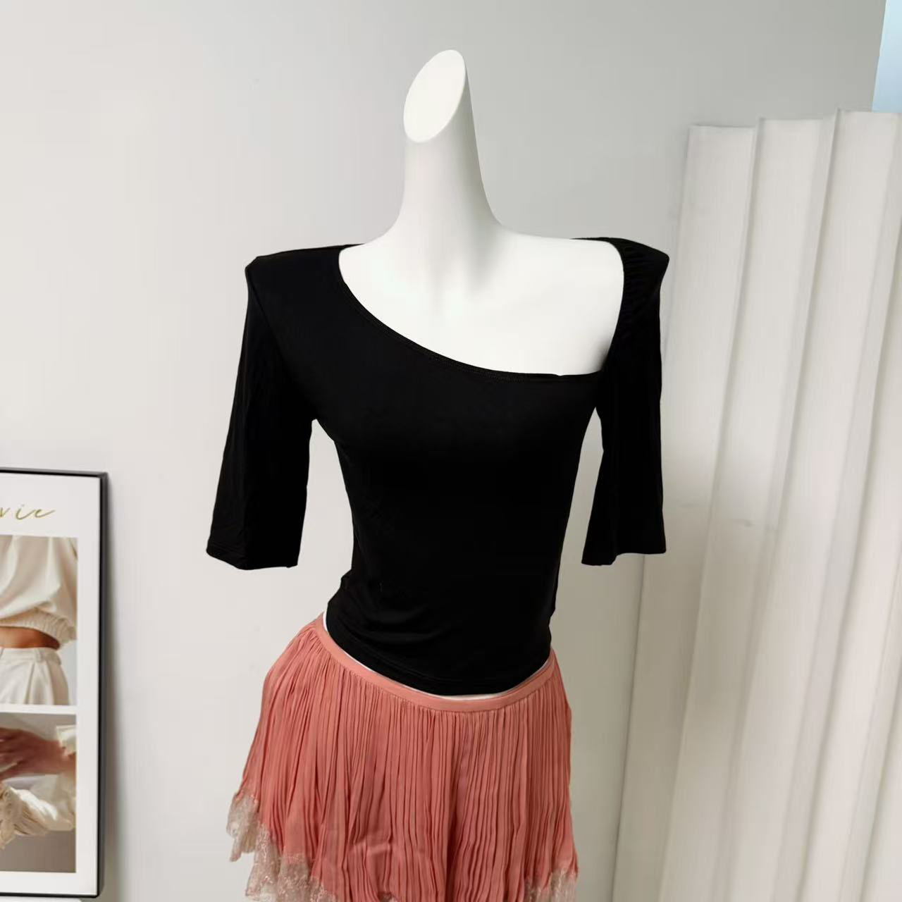 Asymmetric One-Shoulder T-Shirt Black - Image 2