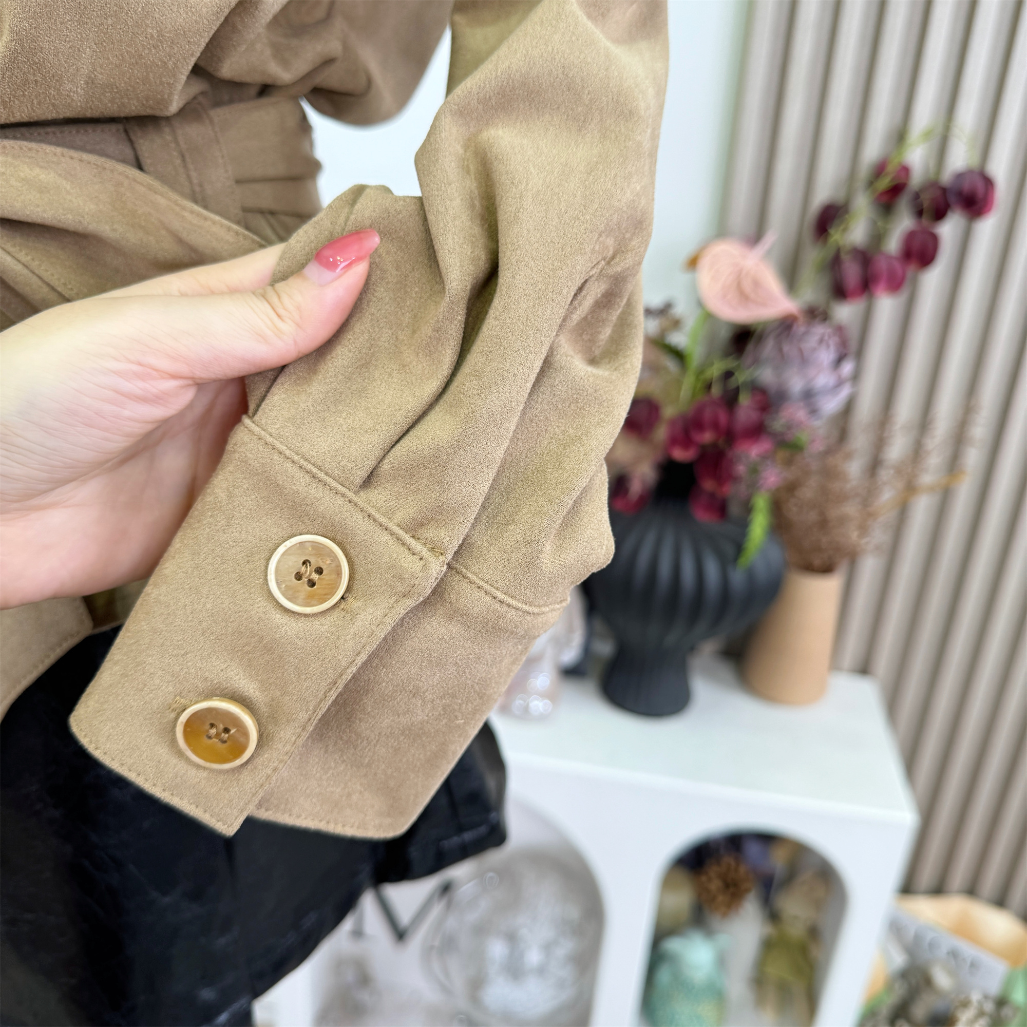 Cher Qiaoman Manhattan Weekend Suede Jacket Women Autumn Retro Chic Short Casual Jacket Top - Image 3