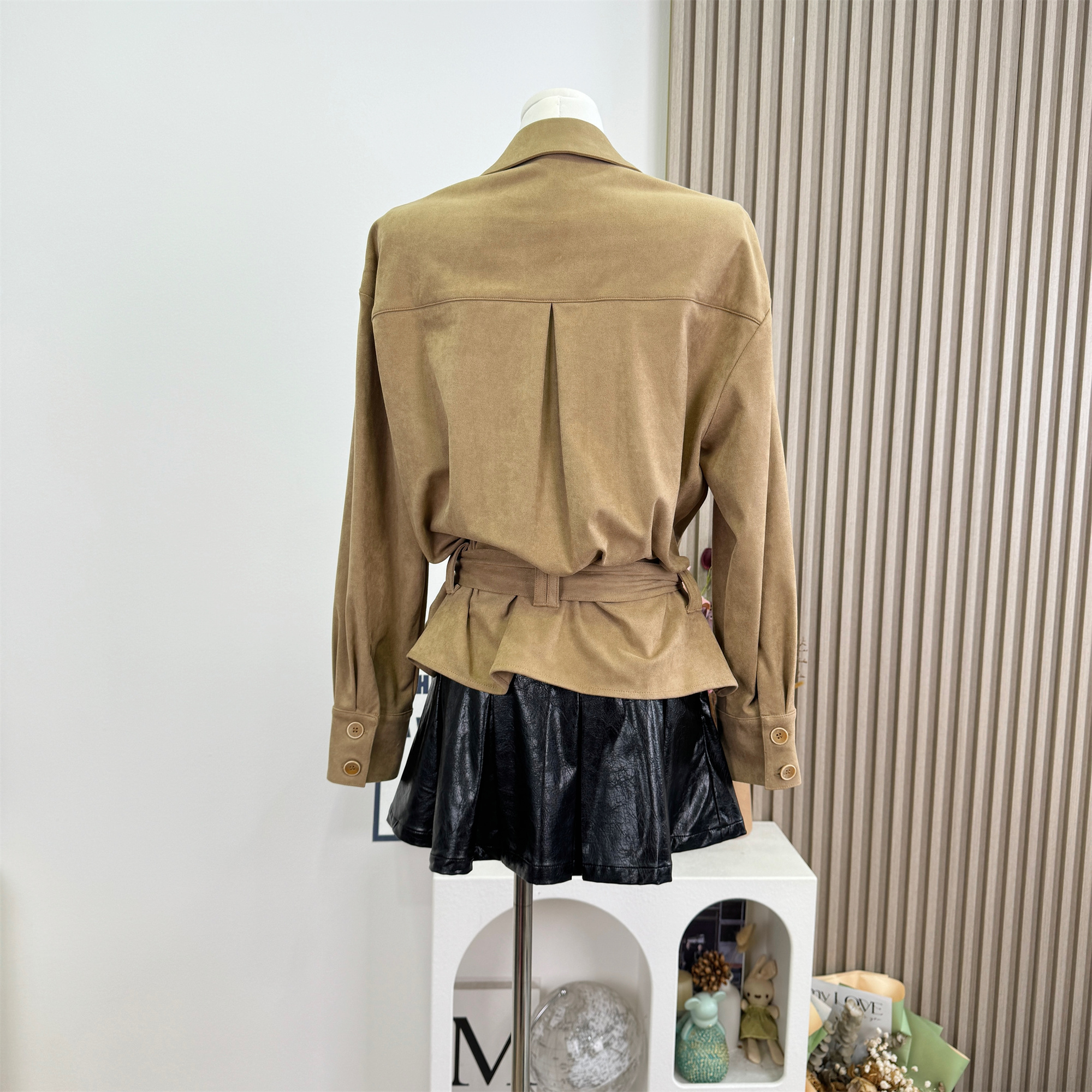Cher Qiaoman Manhattan Weekend Suede Jacket Women Autumn Retro Chic Short Casual Jacket Top - Image 4